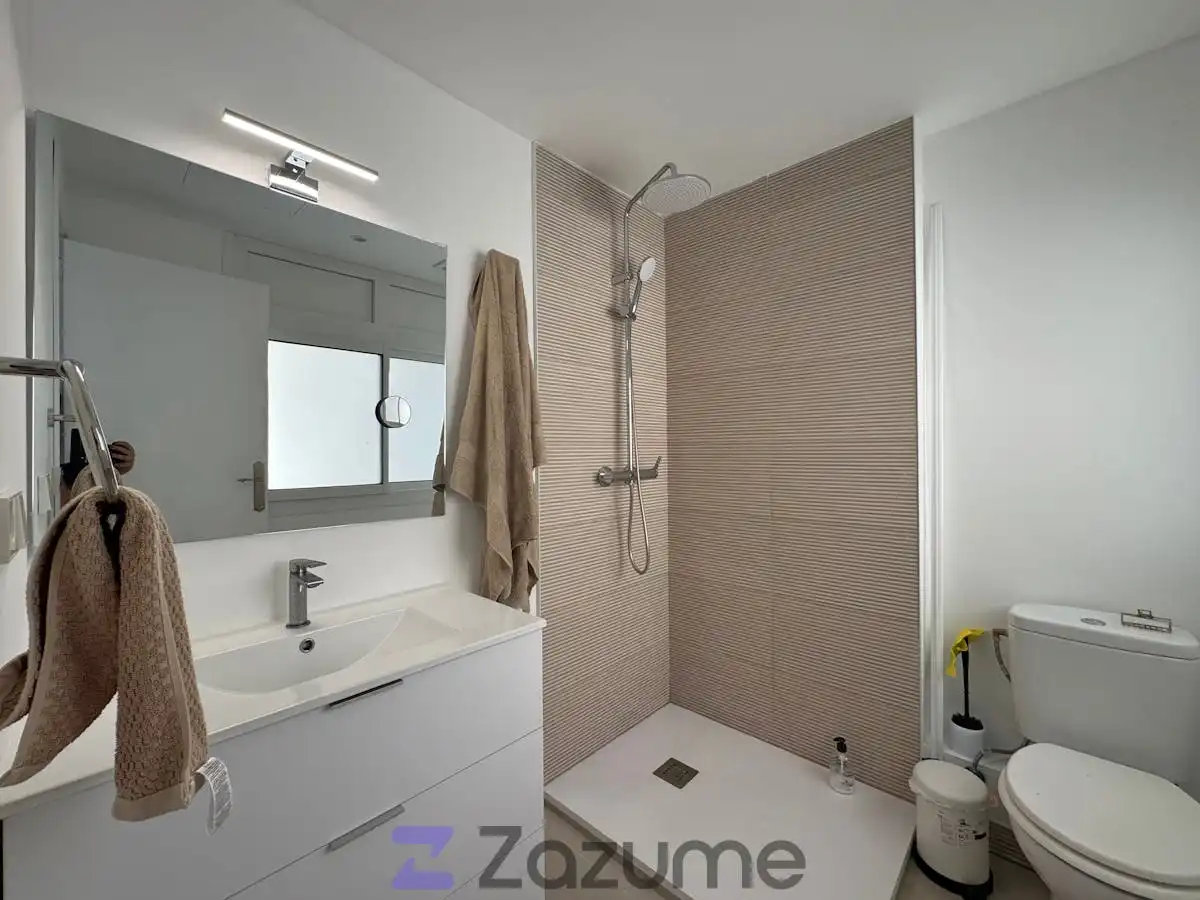 Baño de Piso de alquiler en Lloseta con Aire acondicionado, Calefacción y Amueblado