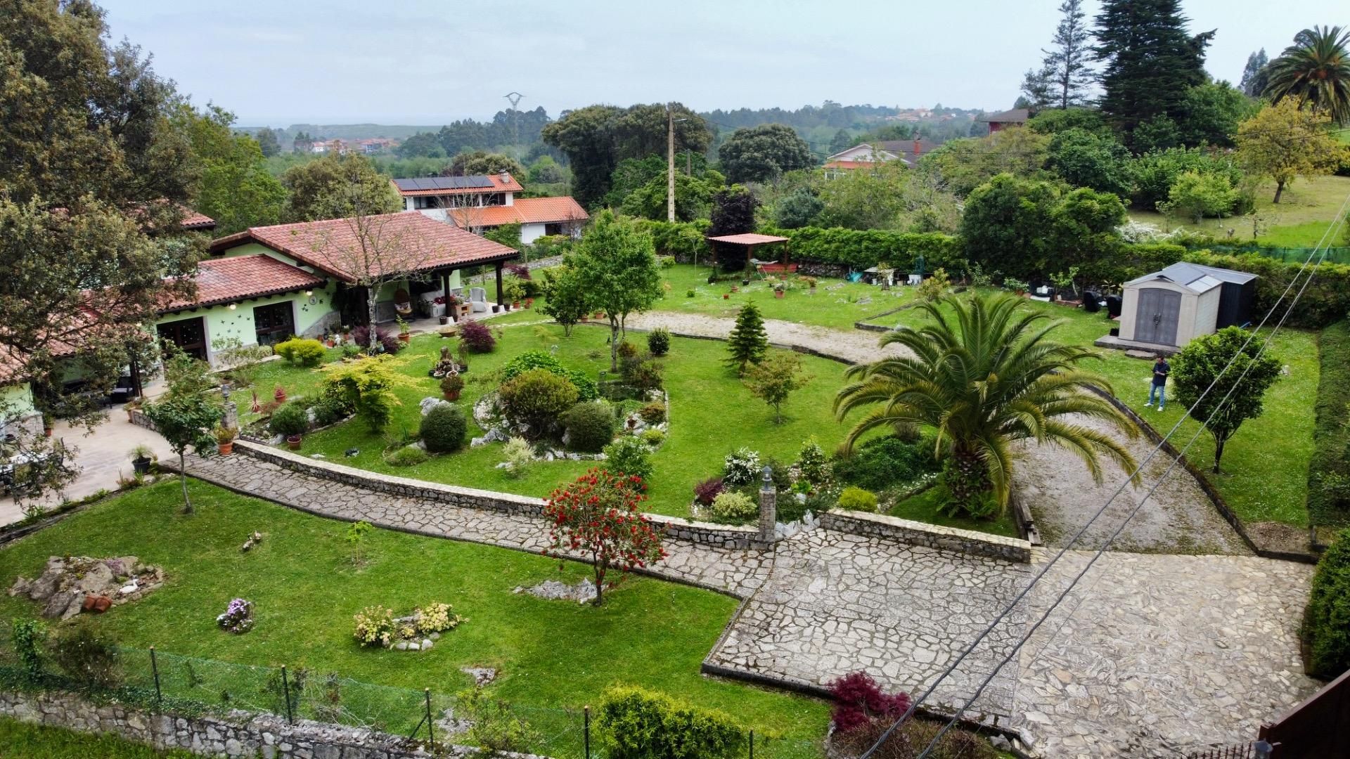 Garden of House or chalet for sale in Llanes  with Heating, Private garden and Alarm