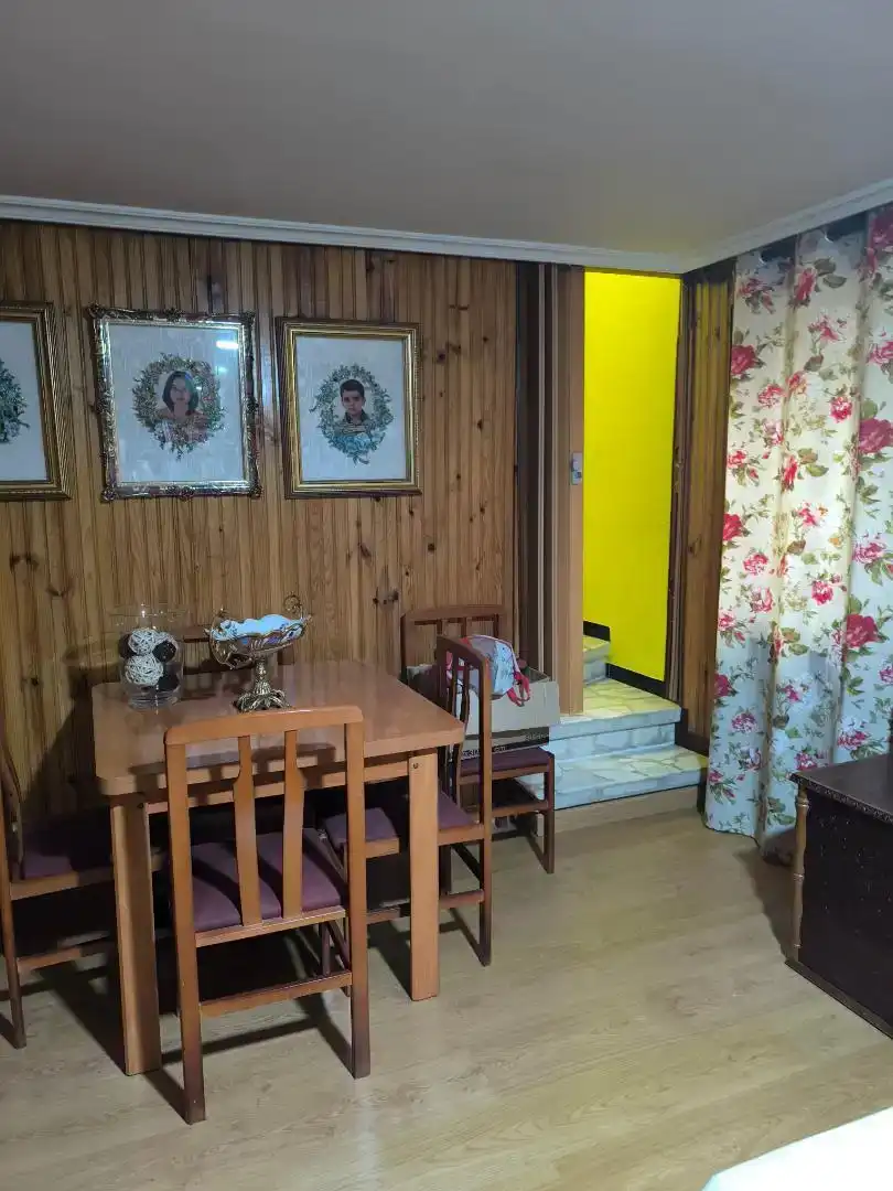 Menjador de Casa adosada en venda en Baltanás amb Parquet, Traster i Moblat