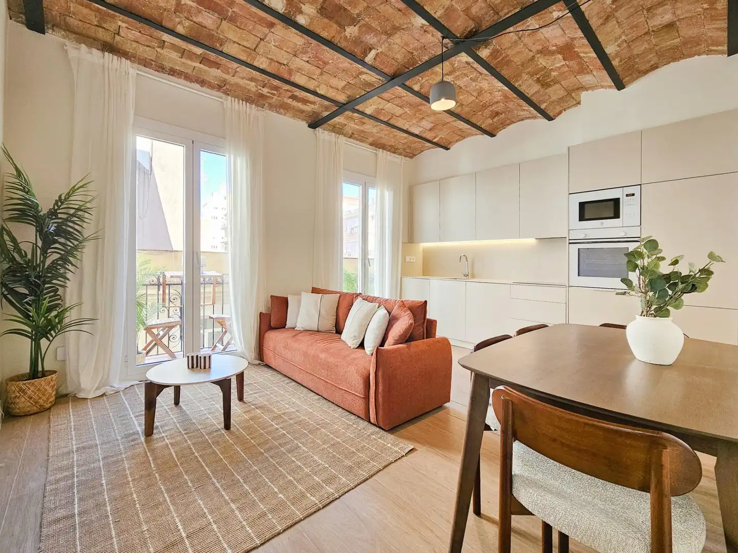 Flat with balcony for sale in Carrer MONISTROL