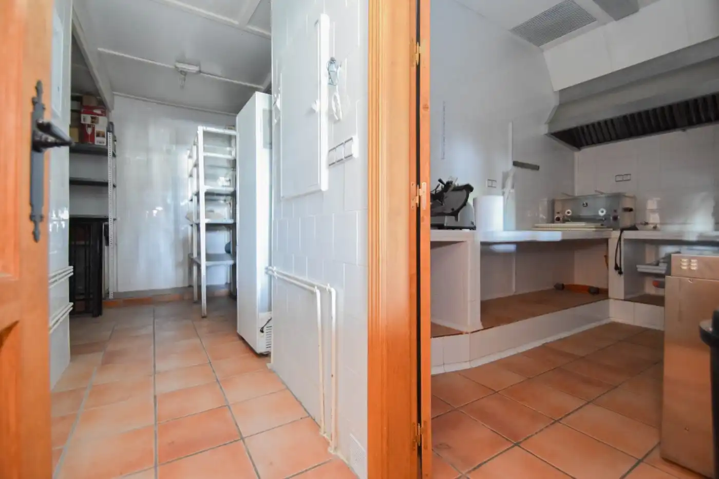 Local comercial en venda a Calle reina fabiola, imagen 20