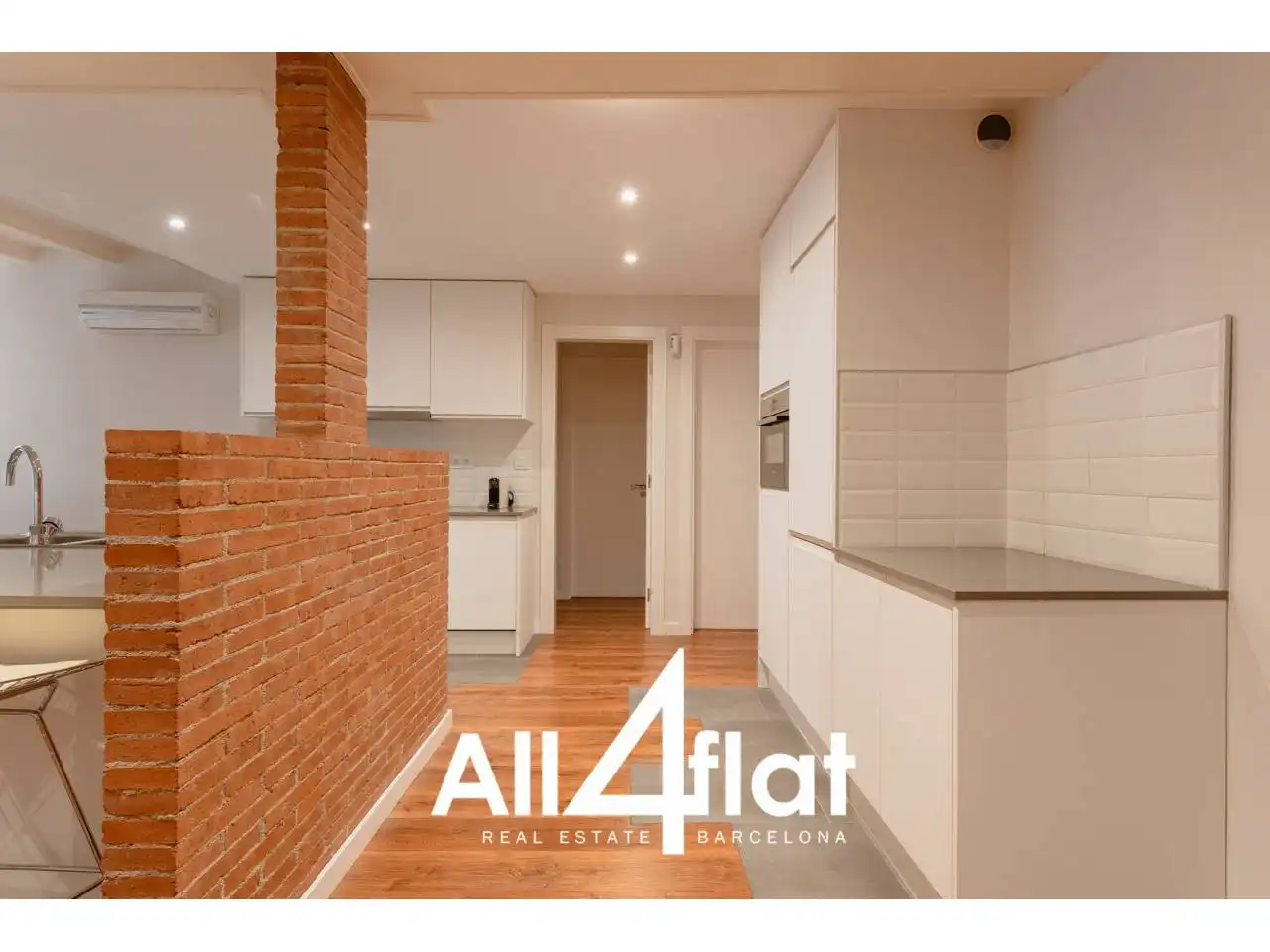 Außenansicht von Wohnung zur Miete in Barcelona mit Klimaanlage, Heizung und Parkett