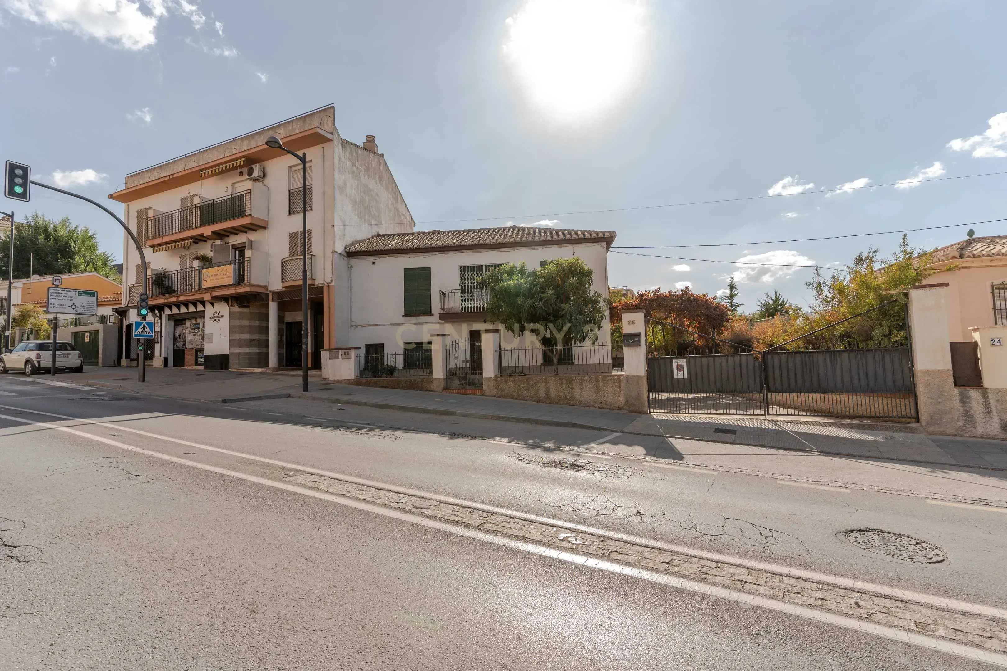 Vista exterior de Residencial en venta en La Zubia