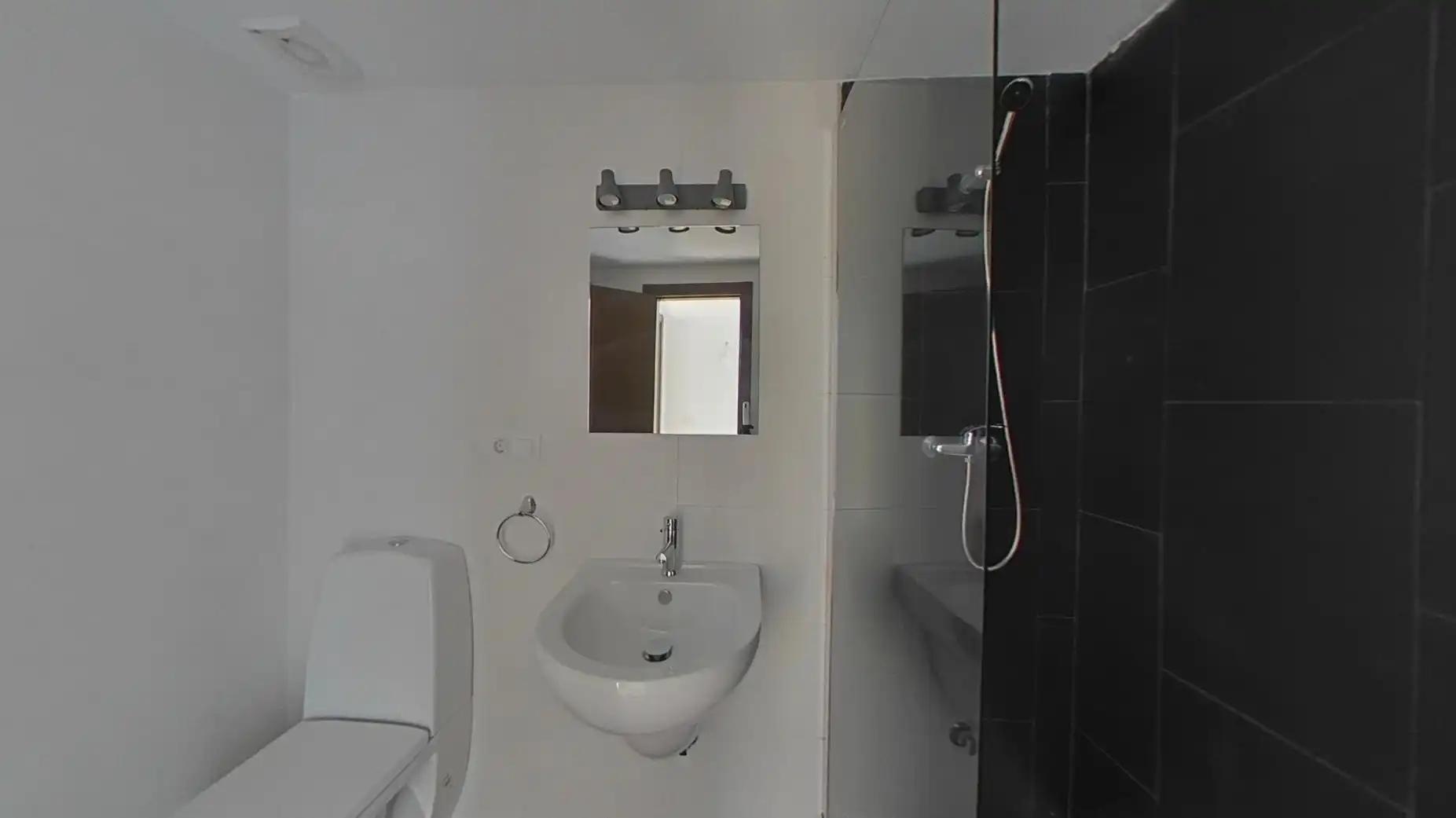 Bany de Casa o xalet en venda en Elda amb Aire condicionat