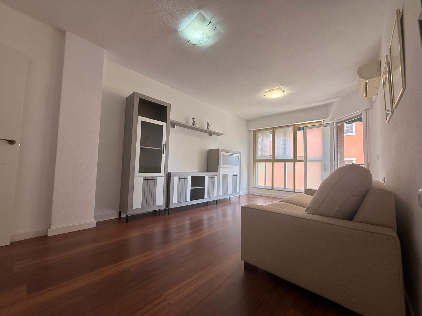 Sala d'estar de Pis en venda en San Pedro del Pinatar amb Aire condicionat, Parquet i Forn