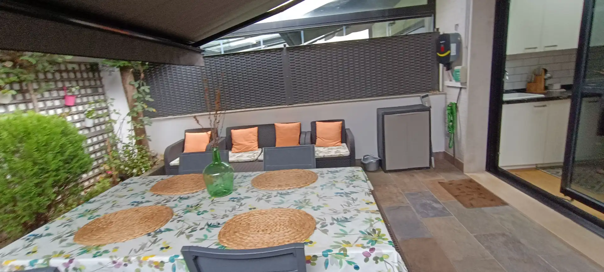 Terrassa de Casa adosada en venda en Sopela amb Calefacció, Jardí privat i Parquet
