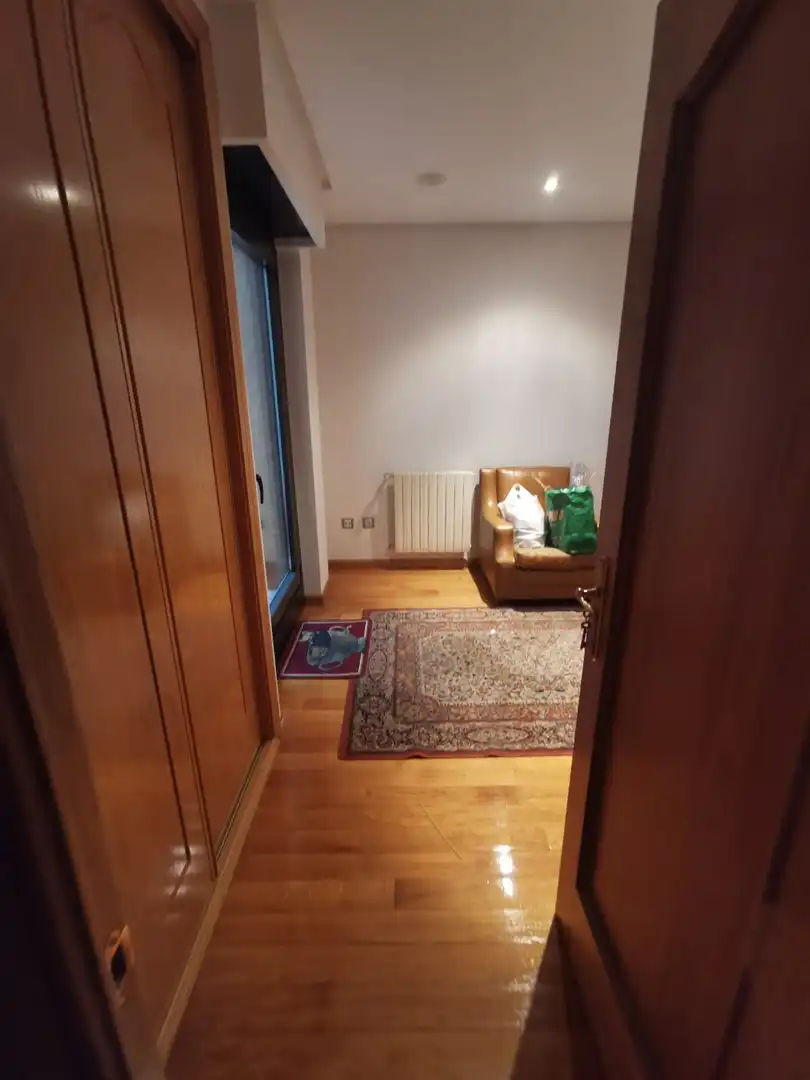 Piso en venta en Ourense Capital  con Calefacción, Parquet y Amueblado