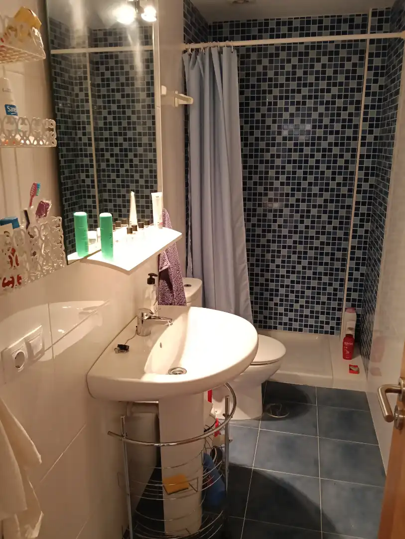 Badezimmer von Dachboden zum Verkauf in Oza dos Ríos mit Abstellraum