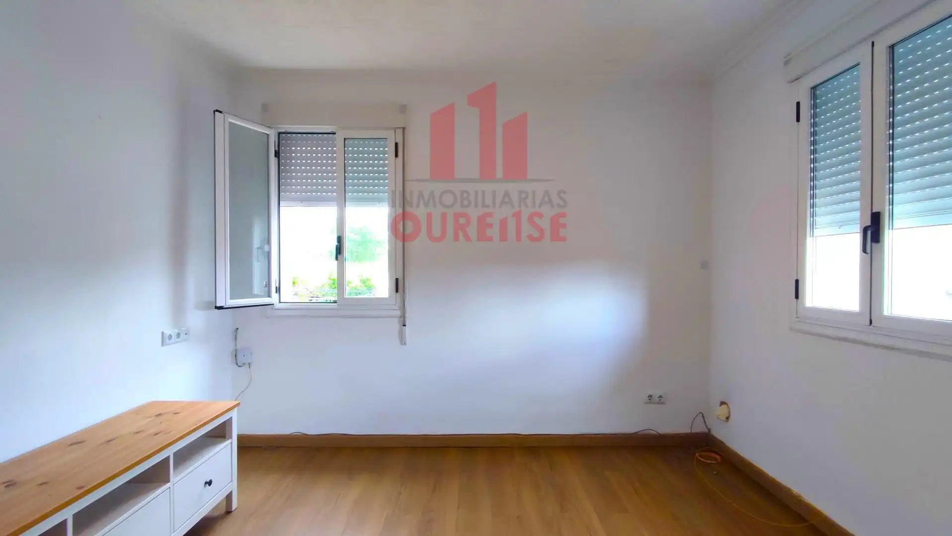 Dormitori de Casa o xalet de lloguer en Ourense Capital  amb Calefacció, Traster i Moblat