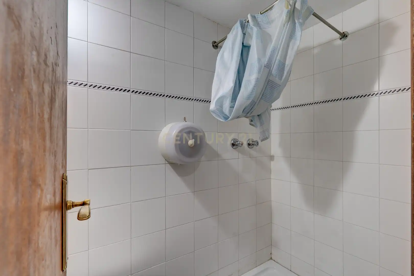 Bathroom of Commercial properties for sale in Deba  with Air Conditioner