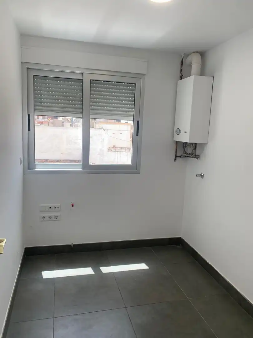 Dormitori de Pis de lloguer en Elche / Elx amb Aire condicionat i Moblat