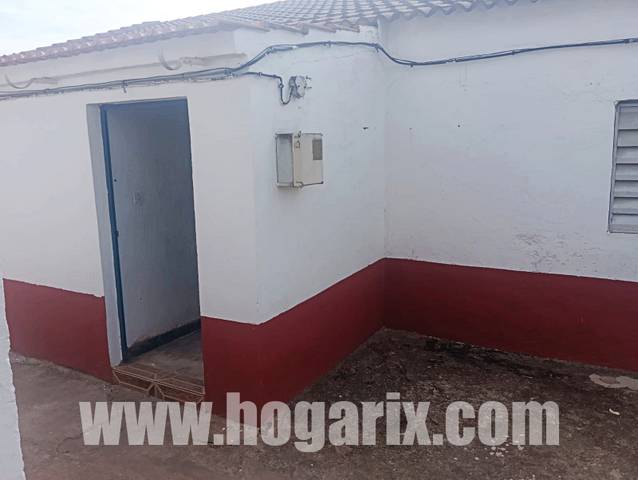 Casa adosada en Venta en La Zarza - Perrunal