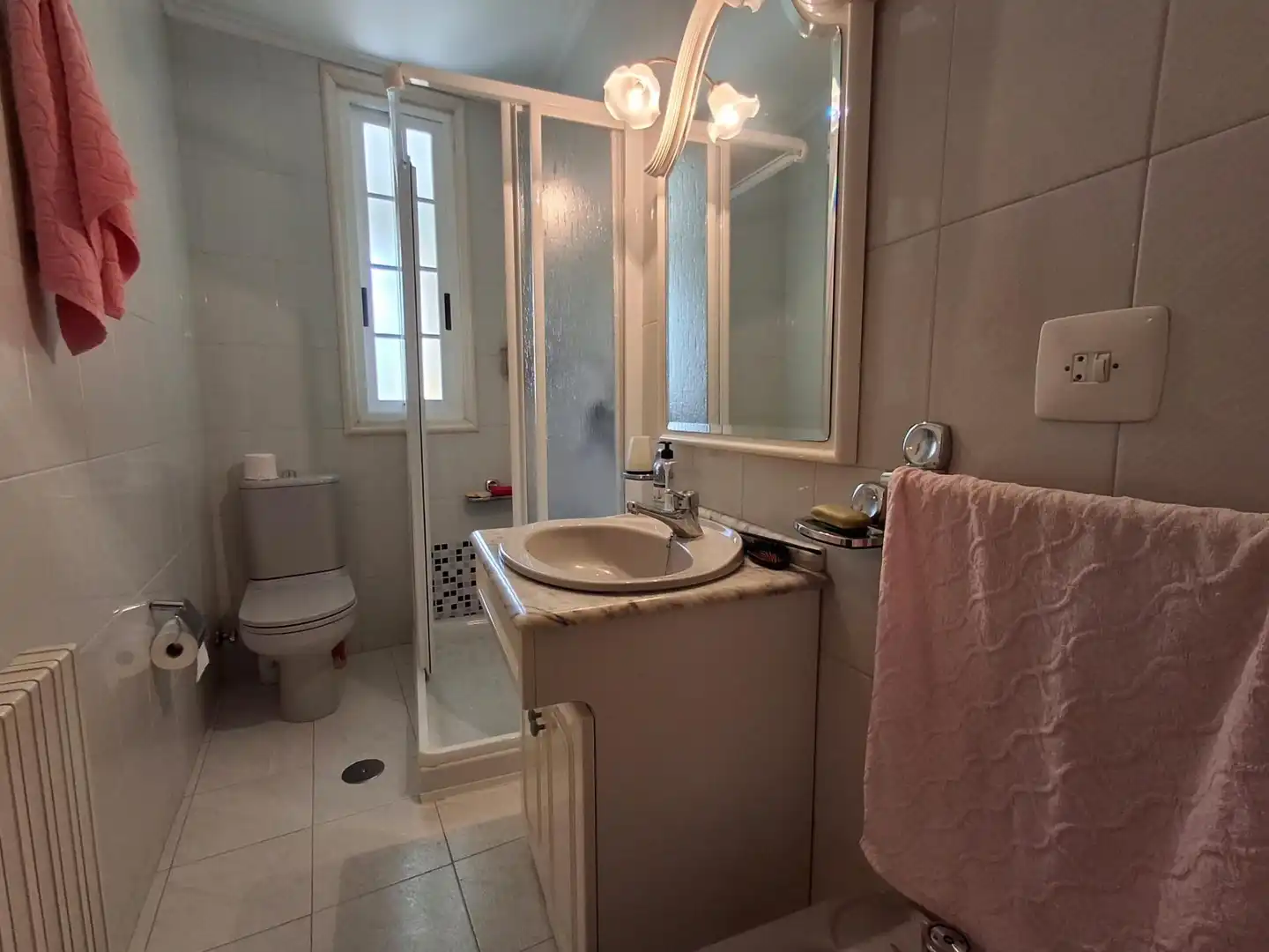 Bany de Casa o xalet en venda en Ourense Capital  amb Moblat