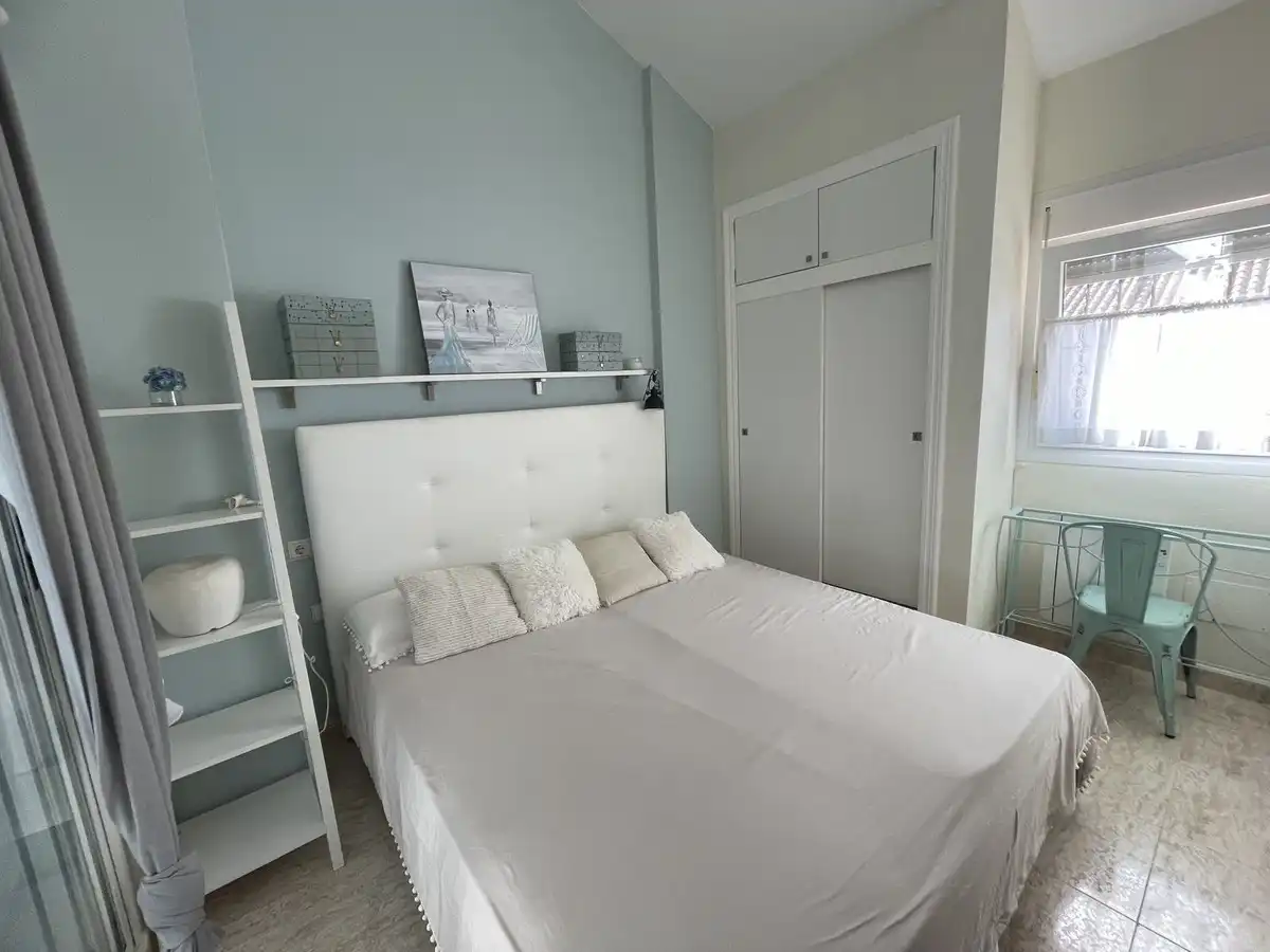Dormitori de Casa o xalet en venda en Pilar de la Horadada amb Aire condicionat, Jardí privat i Terrassa