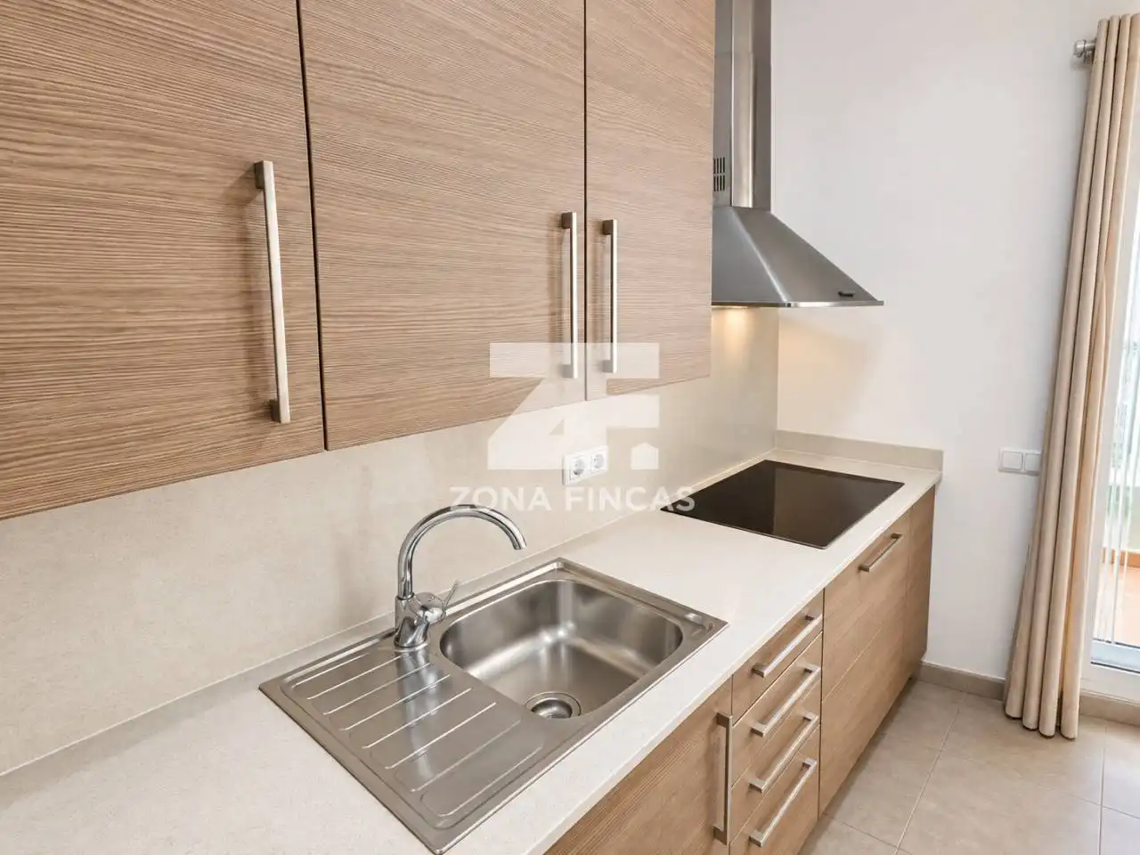 Küche von Wohnung zum Verkauf in Badalona mit Klimaanlage, Heizung und Terrasse