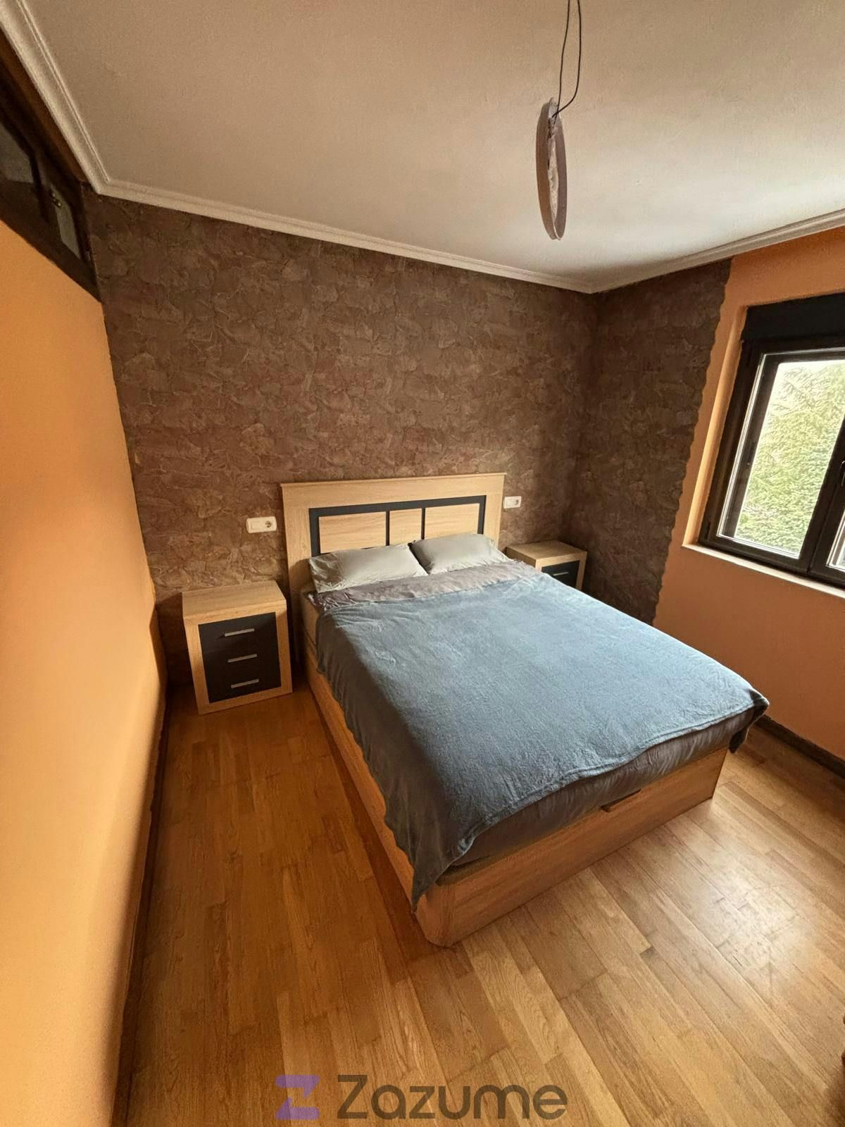 Dormitori de Pis de lloguer en La Pola de Gordón  amb Calefacció, Parquet i Traster