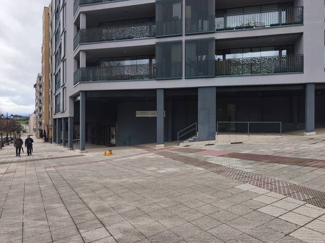 Local comercial en Alquiler en Paseo de la Florida, 46 en La Florida