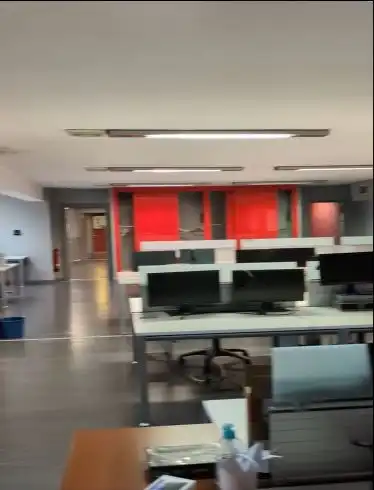 Oficina de alquiler en Vigo  con Aire acondicionado