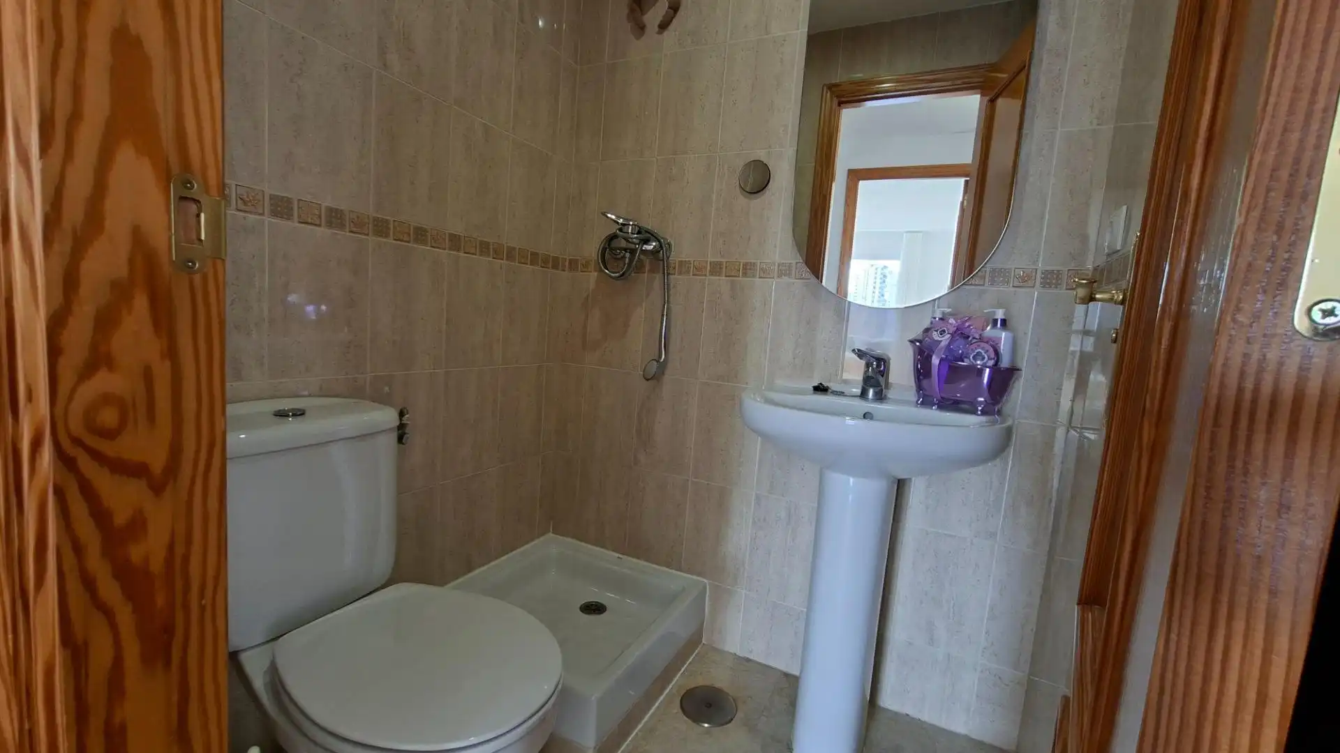 Bathroom of Flat for sale in Benidorm  with Private garden, Terrace and Furnished