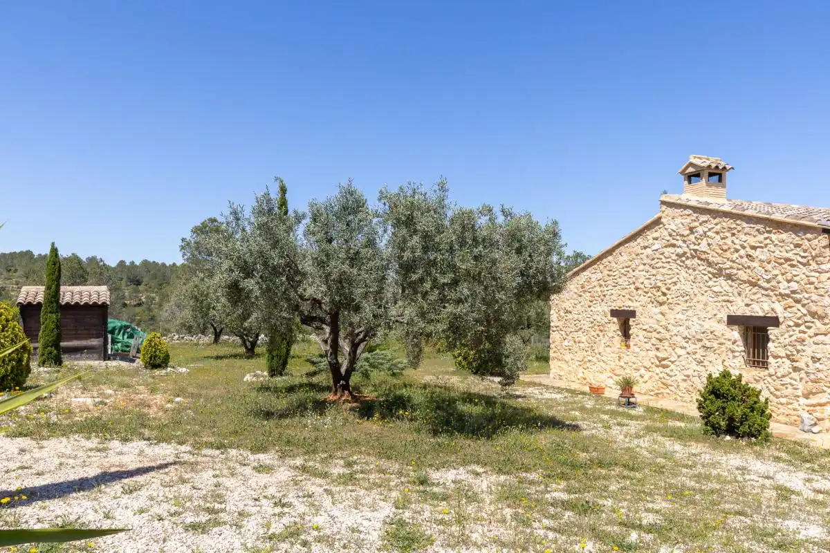 Houses for sale in PL POLIGONO 2 7 Polígono, Navarrés