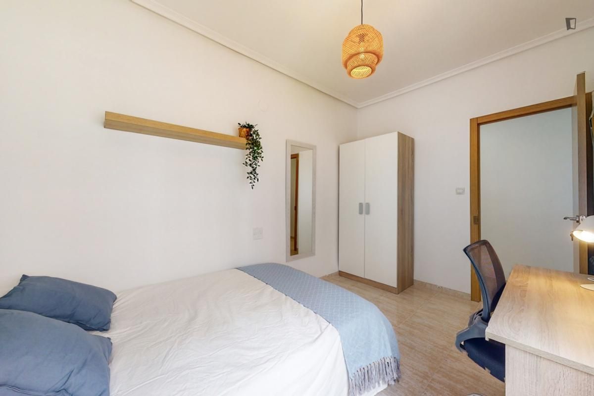 Apartment to share in Plaza Illes Columbretes