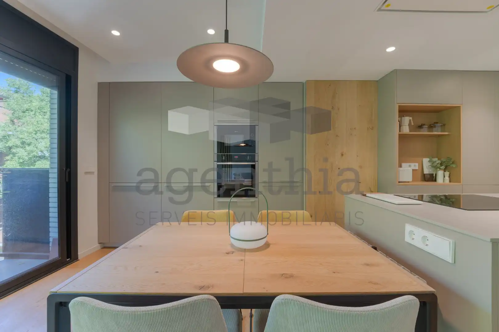 Cocina de Piso en venta en Girona con Aire acondicionado, Calefacción y Trastero