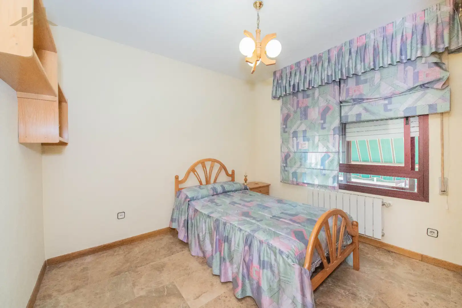 Dormitori de Casa o xalet en venda en Alcorcón amb Calefacció, Jardí privat i Terrassa