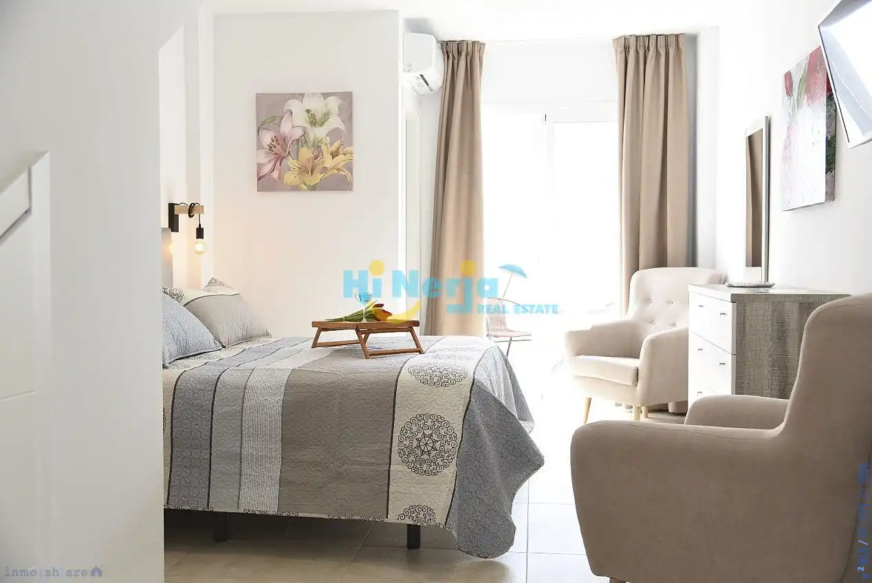 Habitación de Casa o chalet en venta en Nerja con Terraza y Horno
