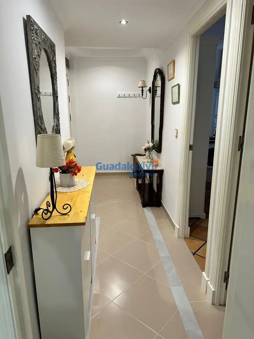 Wohnung zur Miete in Sevilla mit Klimaanlage, Heizung und Terrasse