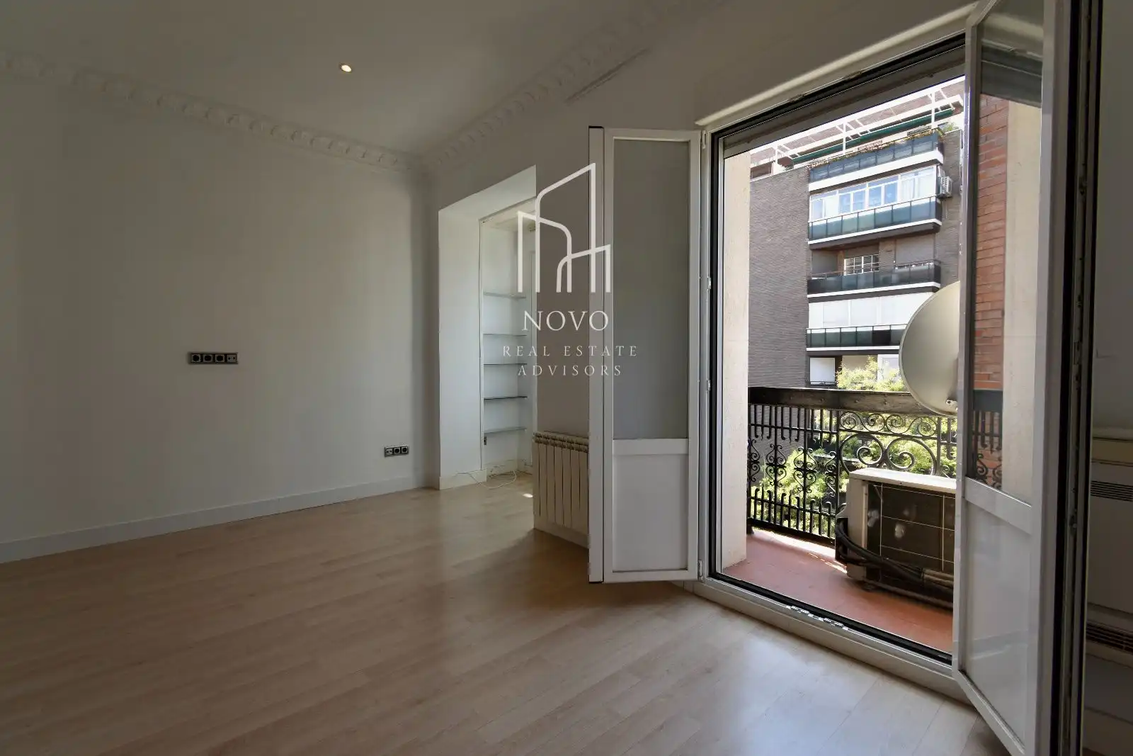 Schlafzimmer von Wohnung zur Miete in Madrid mit Klimaanlage, Heizung und Terrasse