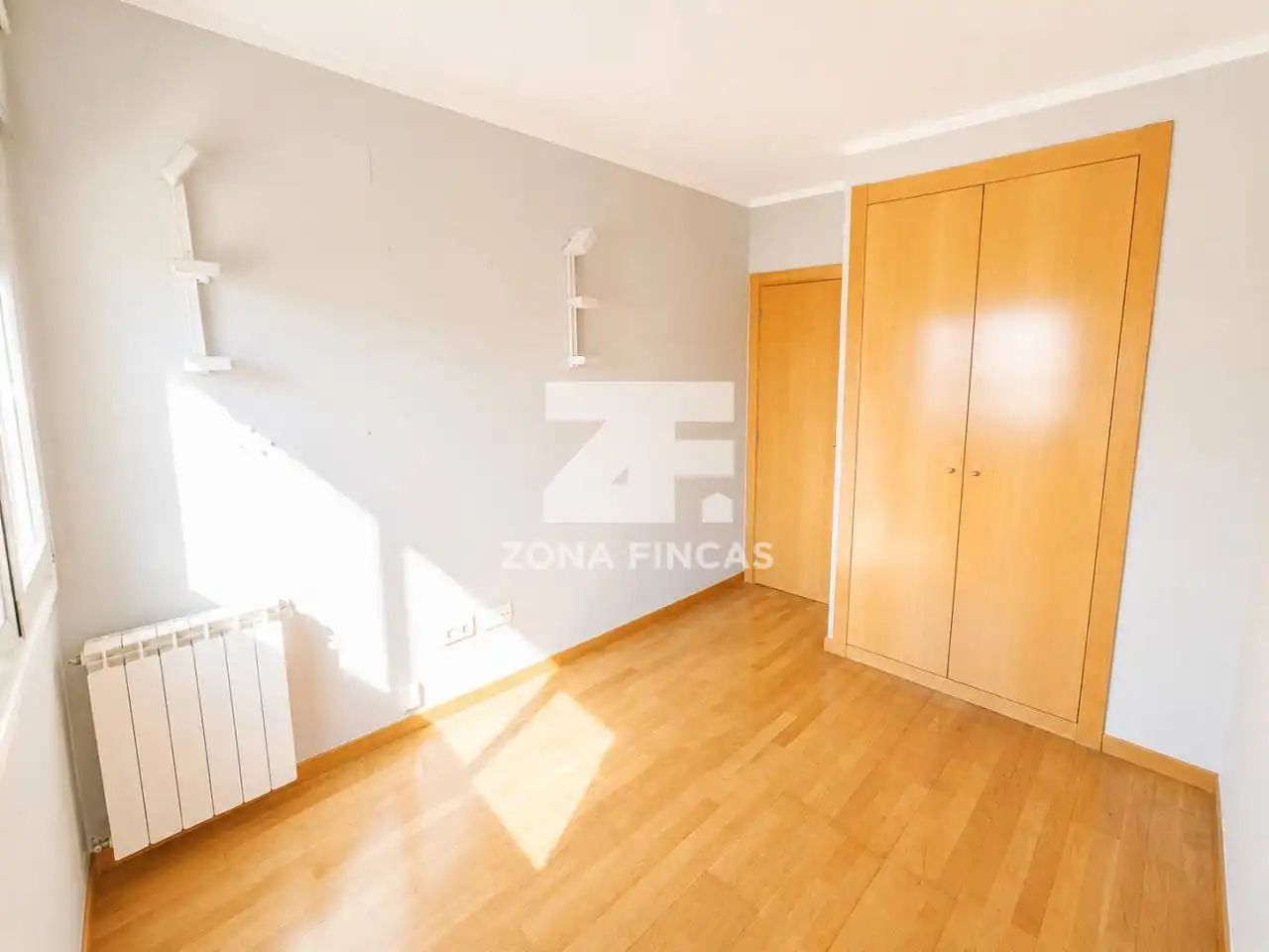 Habitación de Piso en venta en Badalona con Aire acondicionado, Calefacción y Parquet