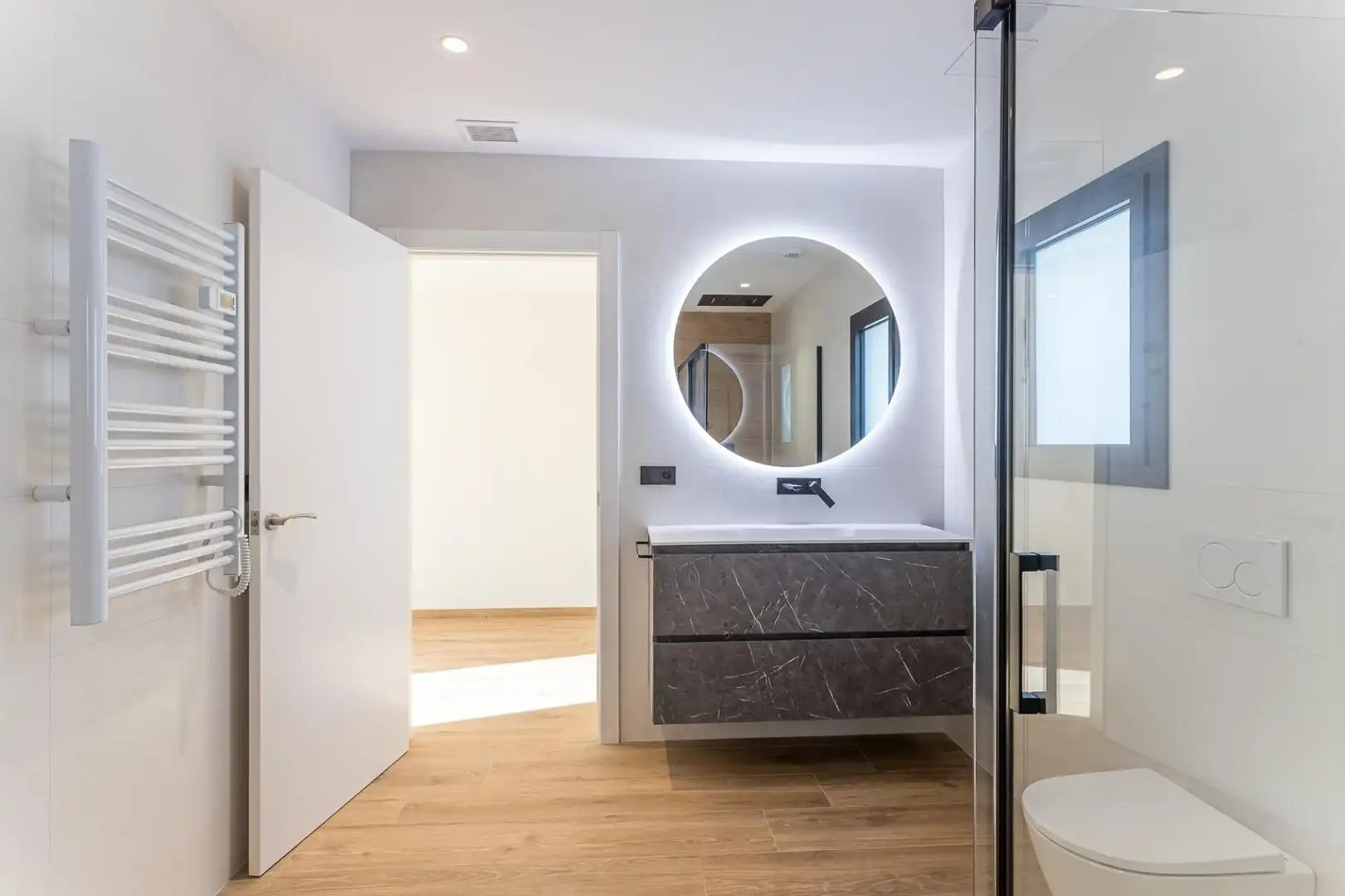 Baño de Casa o chalet de alquiler en Sant Esteve Sesrovires con Calefacción, Jardín privado y Parquet