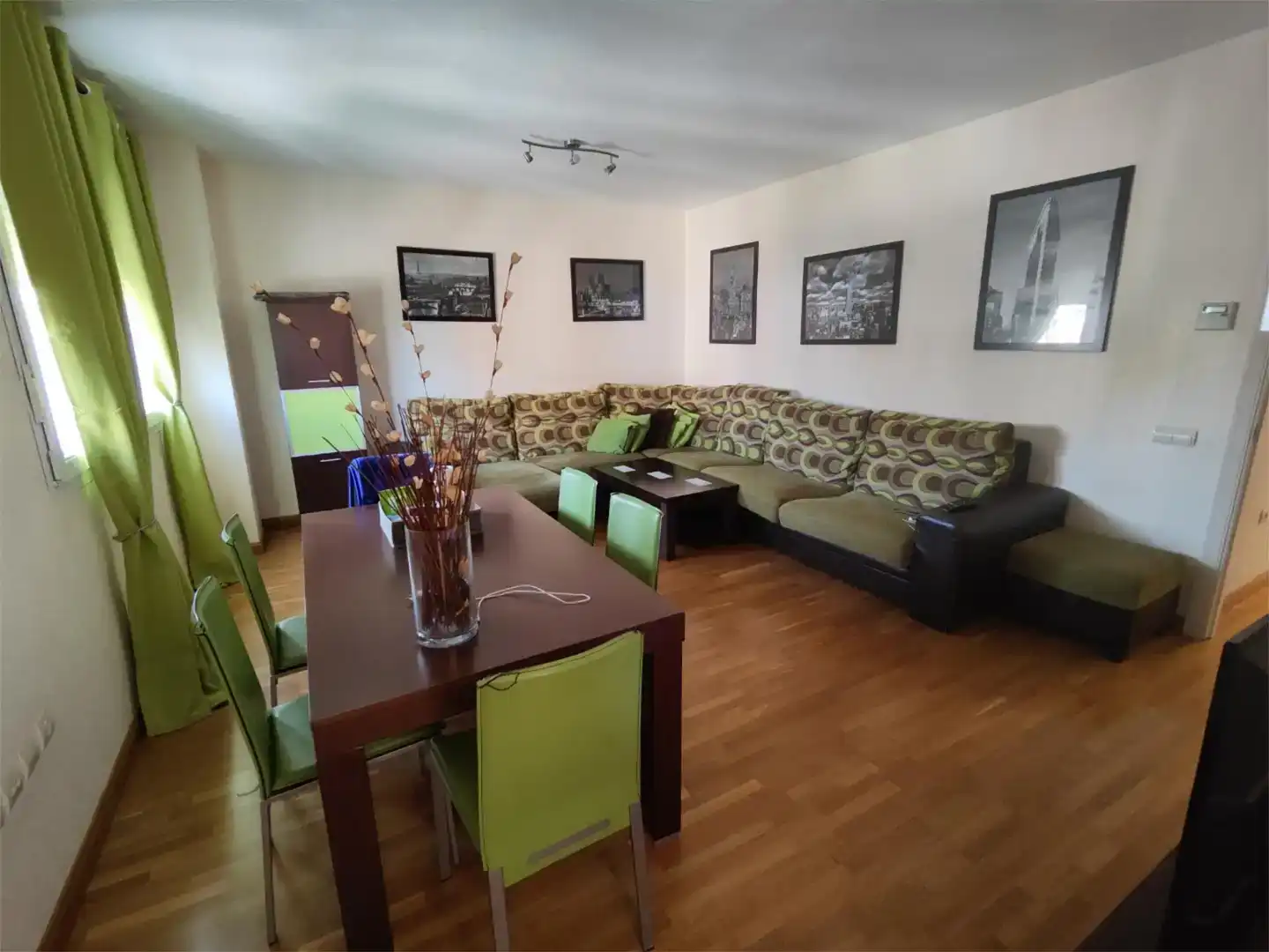 Sala d'estar de Pis en venda en Roquetas de Mar ciudad