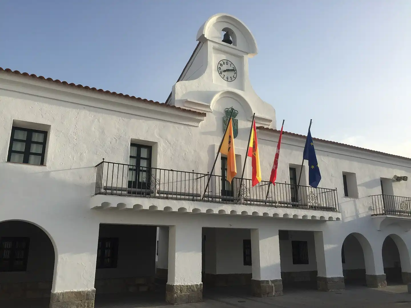 Vista exterior de Casa o xalet en venda en Villanueva del Pardillo amb Calefacció, Jardí privat i Parquet