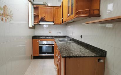 Kitchen of Flat for sale in L'Hospitalet de Llobregat  with Air Conditioner and Balcony