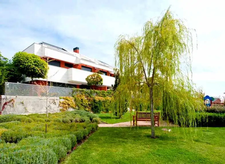 Garden of Detached homes for rent in La Moraleja  with Air Conditioner, Heating and Private garden