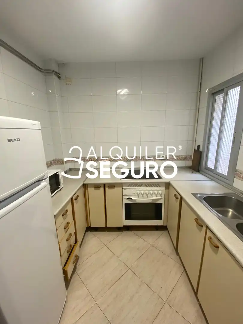Cocina de Piso de alquiler en Guadalajara con Calefacción y Amueblado