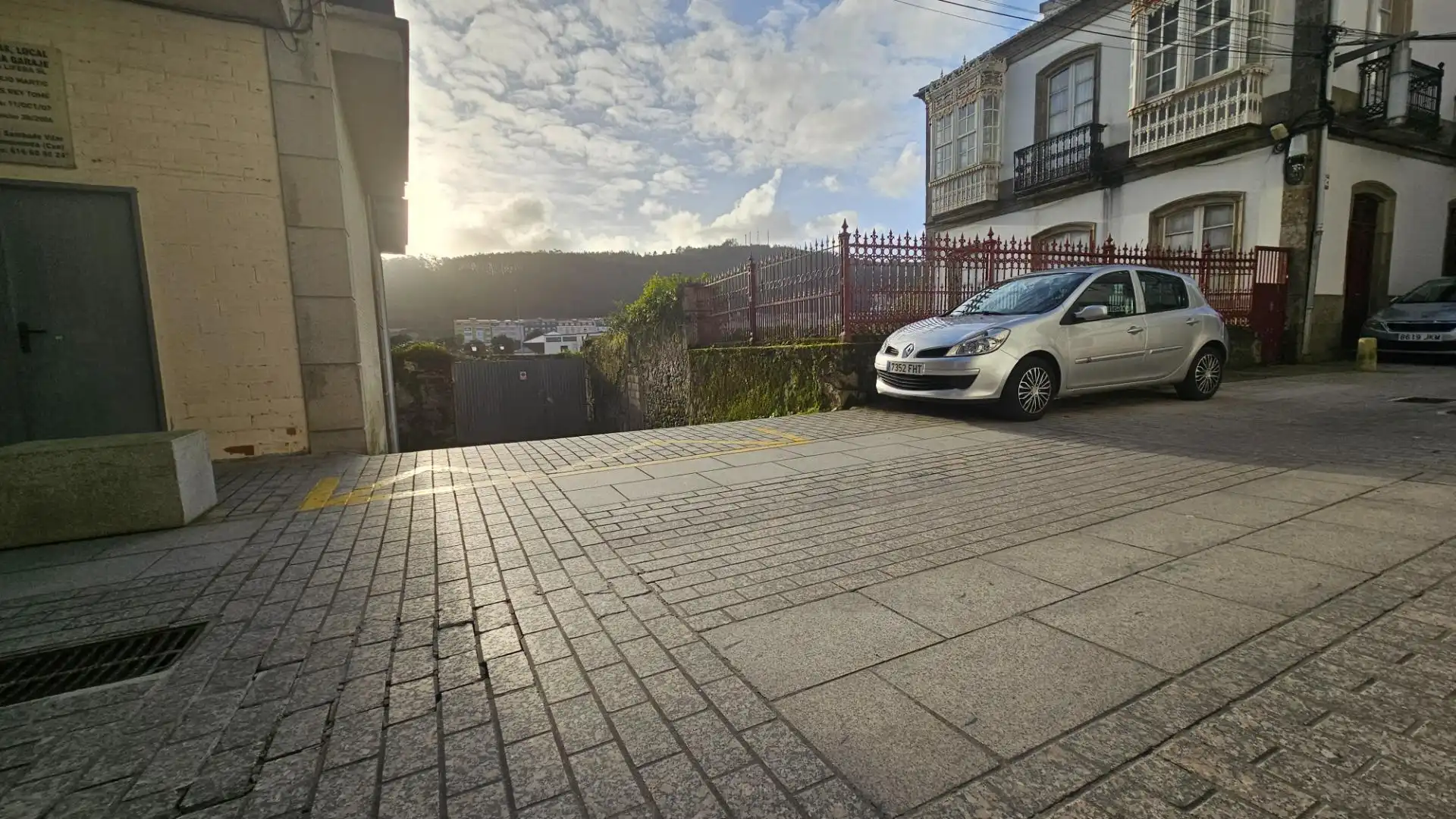 Parkplatz von Geschaftsraum zum Verkauf in Cee