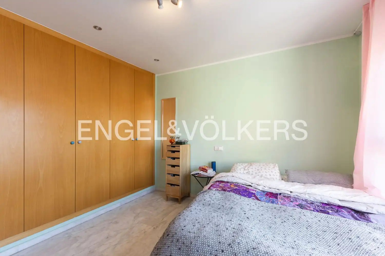 Habitación de Casa o chalet en venta en Benissanó con Aire acondicionado, Calefacción y Jardín privado