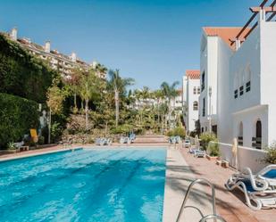Vista exterior de Apartament en venda en Marbella amb Aire condicionat, Calefacció i Terrassa