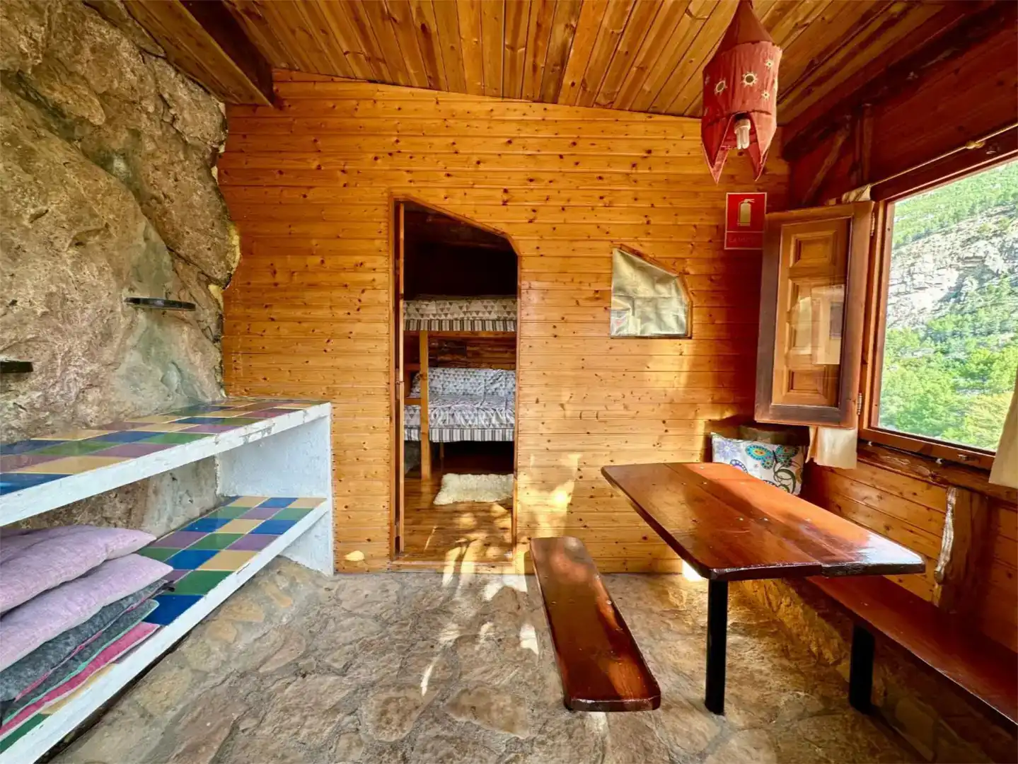 Local en venda en Montanejos amb Parquet i Moblat