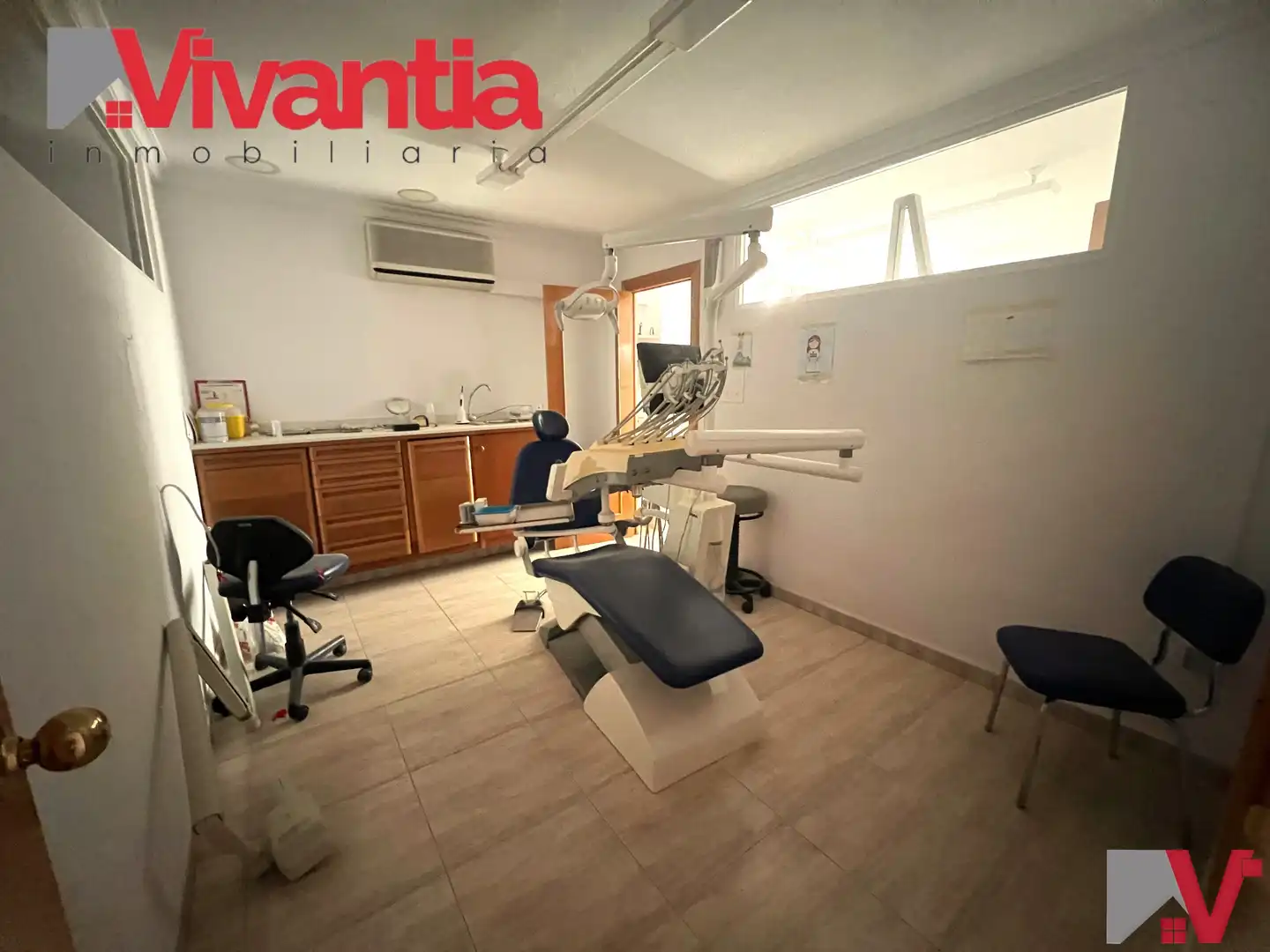 Büro zum Verkauf in Lorca mit Klimaanlage und Möbliert