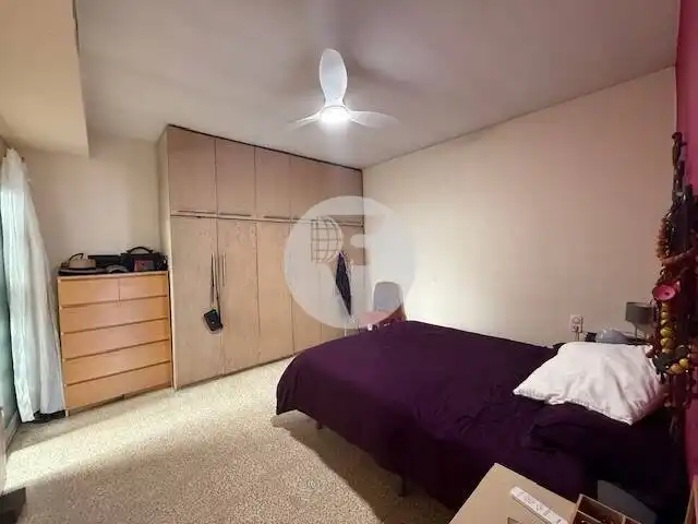 Habitación de Piso en venta en Sabadell con Calefacción y Balcón