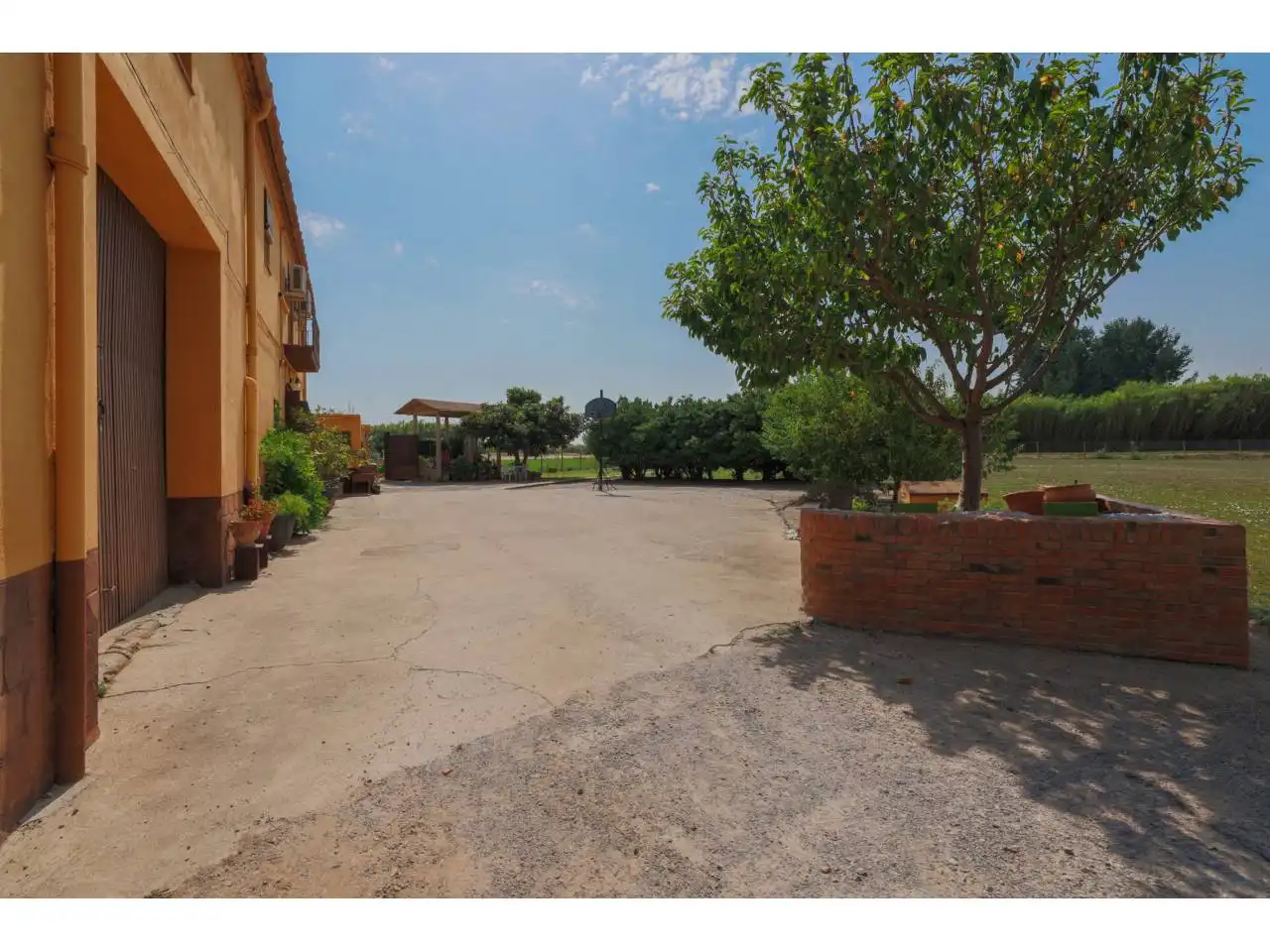 Country homes for sale in Verges  with Air Conditioner, Private garden and Terrace
