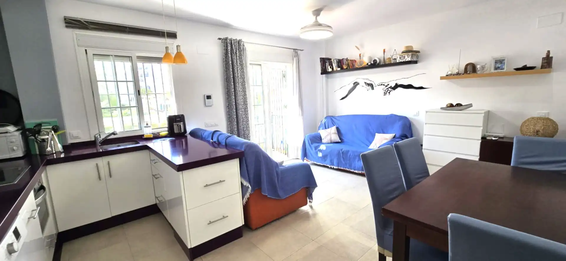 Sala de estar de Apartamento en venta en El Portil con Aire acondicionado, Piscina y Amueblado