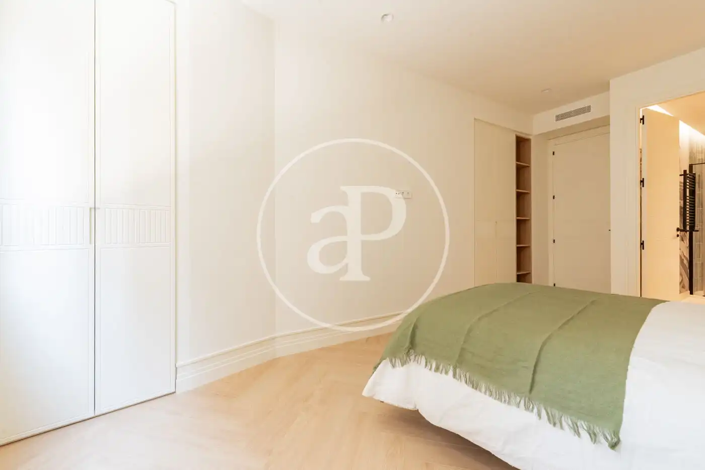 Habitación de Piso en venta en Madrid con Aire acondicionado, Calefacción y Terraza