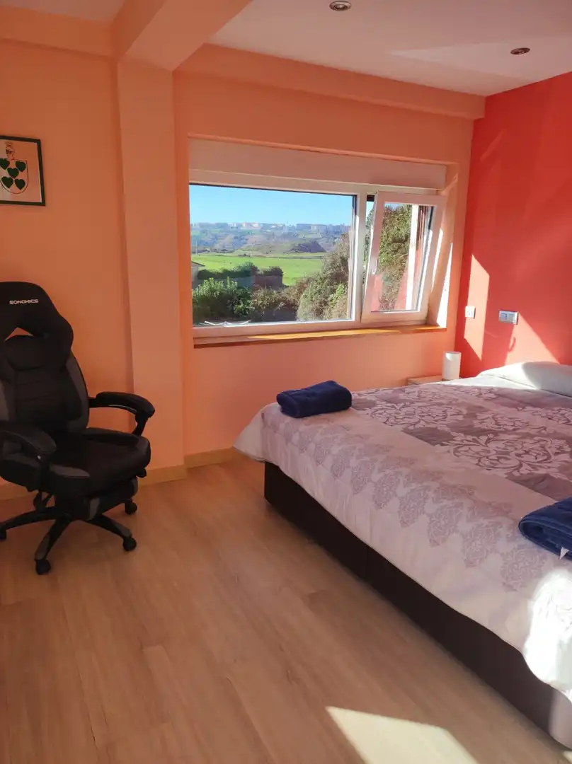 Habitación de Casa o chalet de alquiler en Miengo con Calefacción, Jardín privado y Amueblado