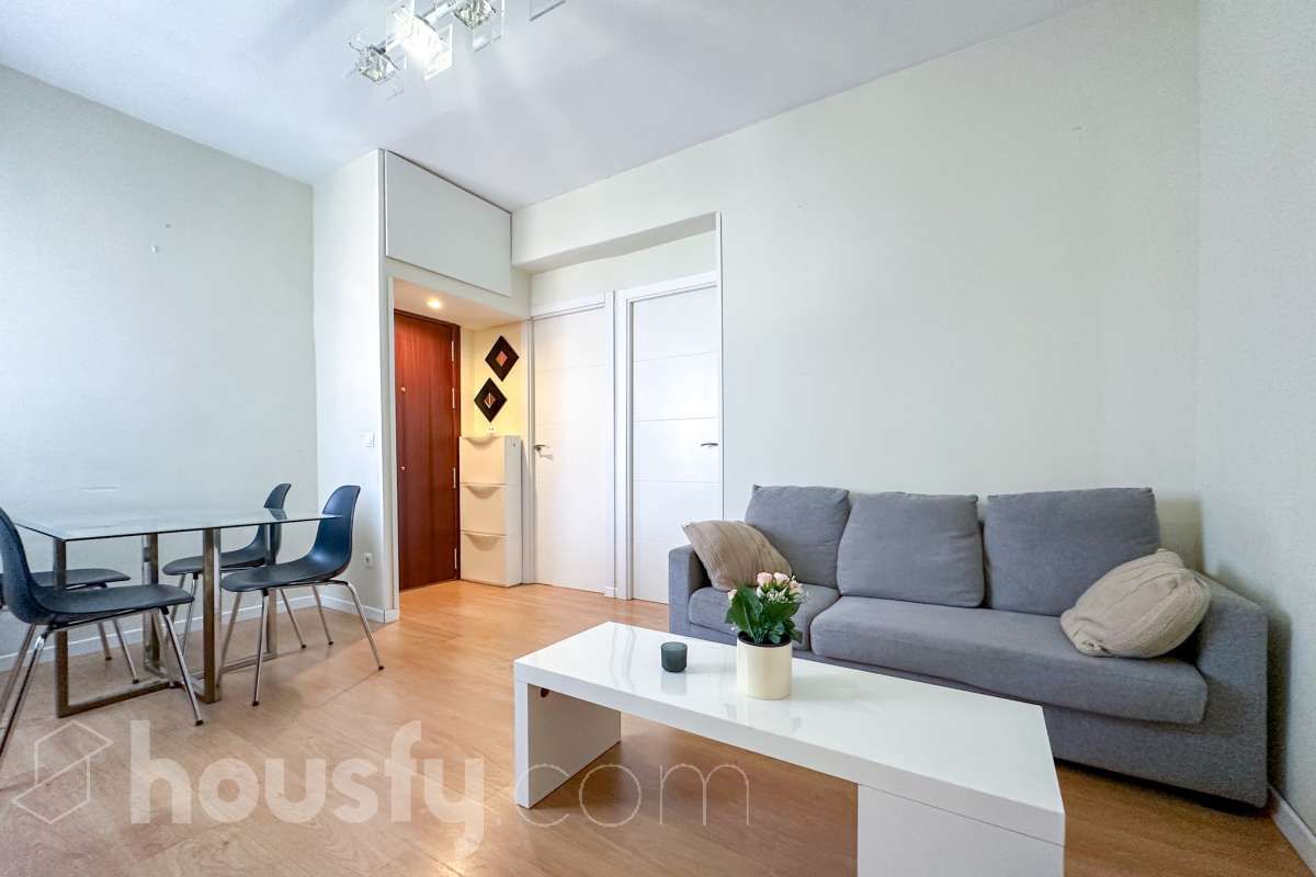 Living room of Flat for sale in  Madrid Capital  with Air Conditioner, Heating and Parquet flooring