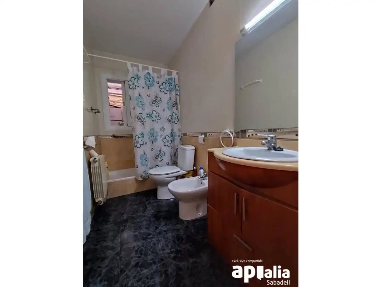 Baño de Piso en venta en Sabadell con Calefacción, Jardín privado y Trastero
