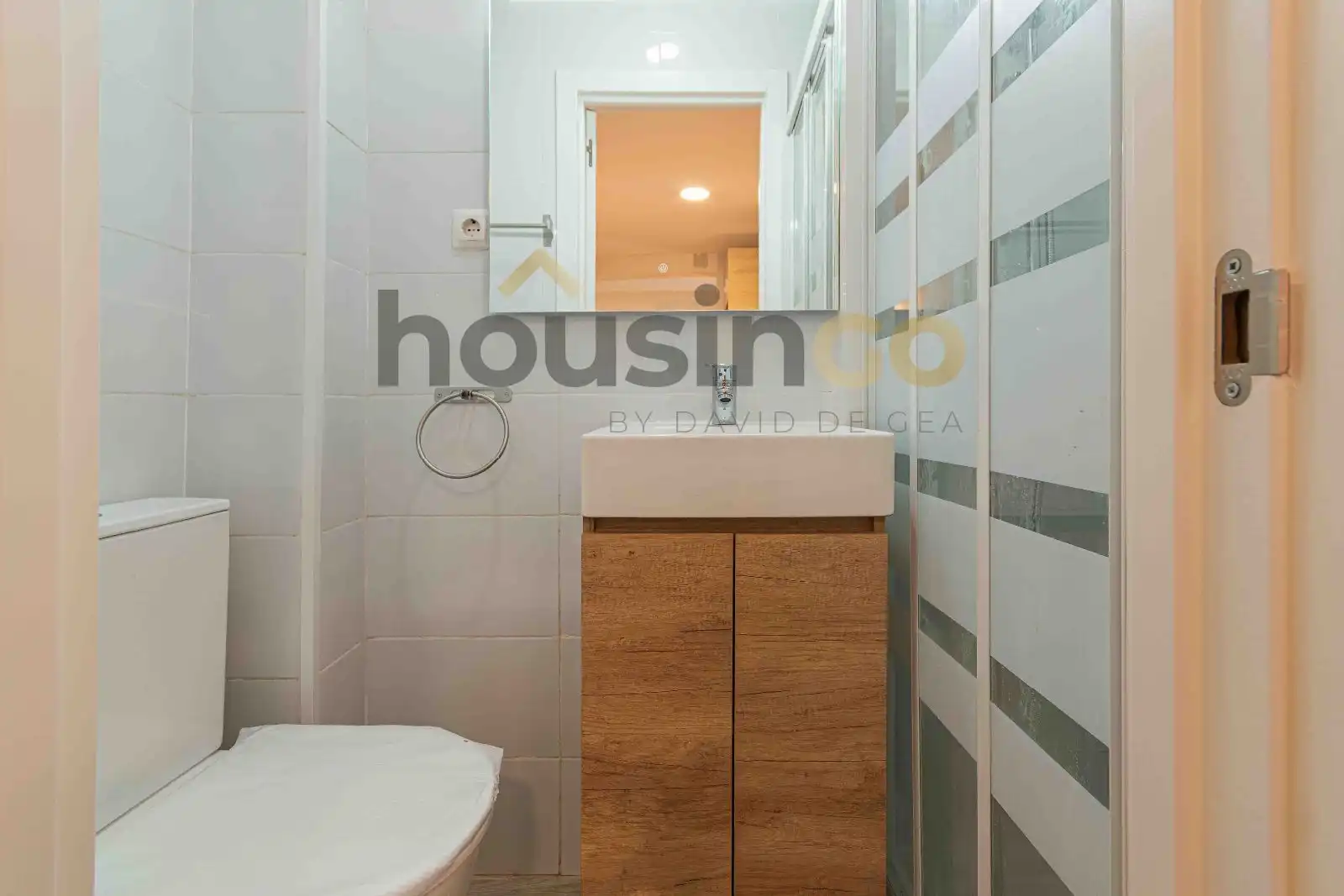 Bathroom of Flat for sale in Madrid  with Heating, Parquet flooring and Terrace